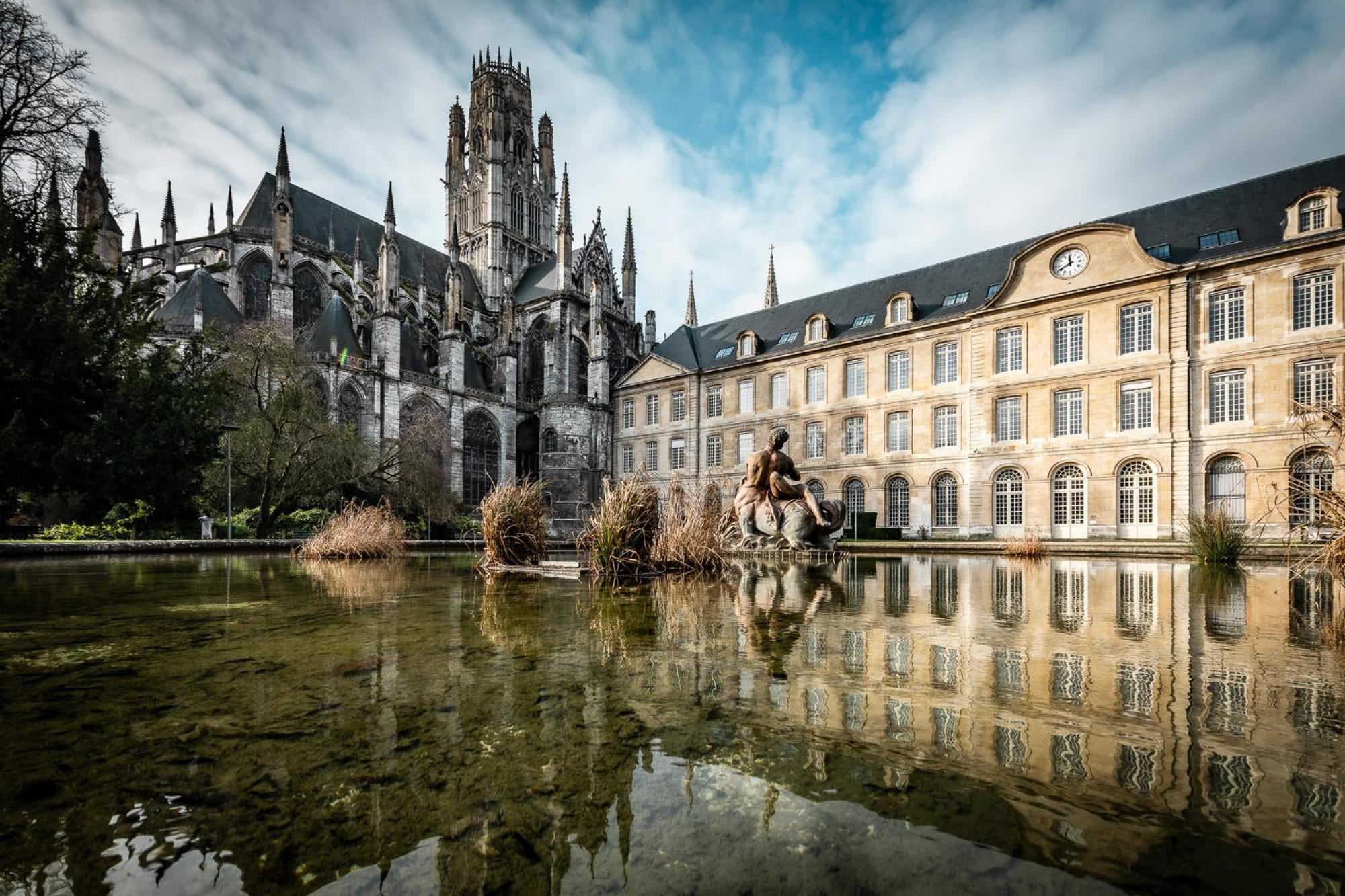 Aux Jardins De L'Hotel De Ville - Appartement Hypercentre Avec Parking Prive Rouen Exterior foto