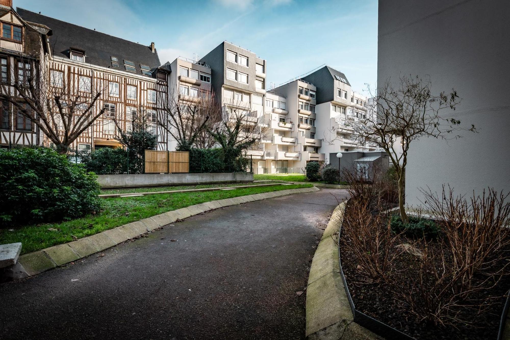 Aux Jardins De L'Hotel De Ville - Appartement Hypercentre Avec Parking Prive Rouen Exterior foto